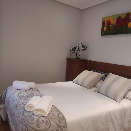Avello Oviedo Con Parking Daire Dış mekan fotoğraf