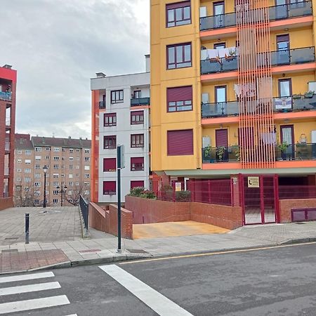Avello Oviedo Con Parking Daire Dış mekan fotoğraf