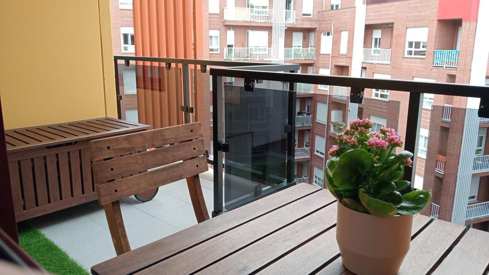 Avello Oviedo Con Parking Daire Dış mekan fotoğraf