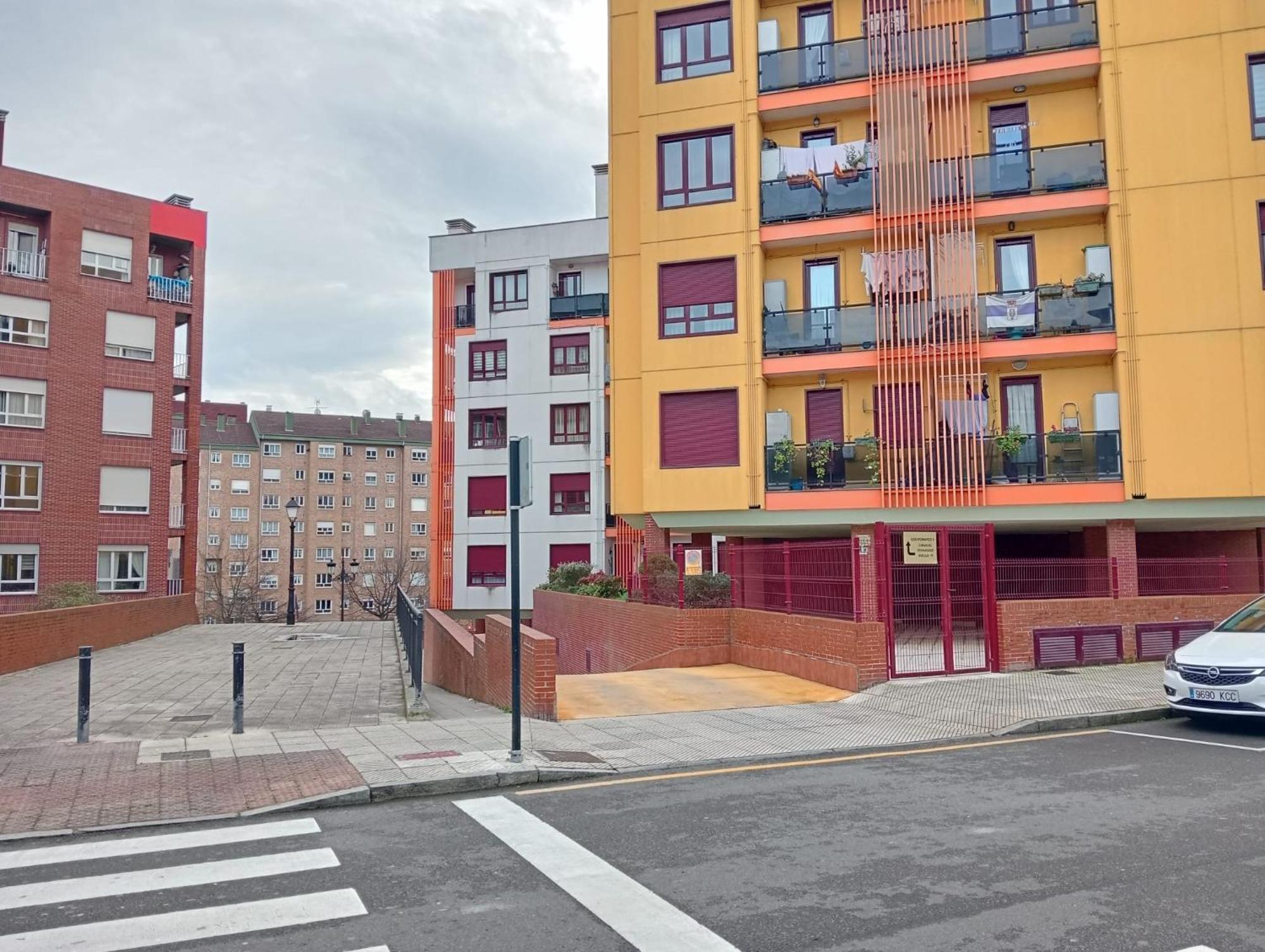Avello Oviedo Con Parking Daire Dış mekan fotoğraf