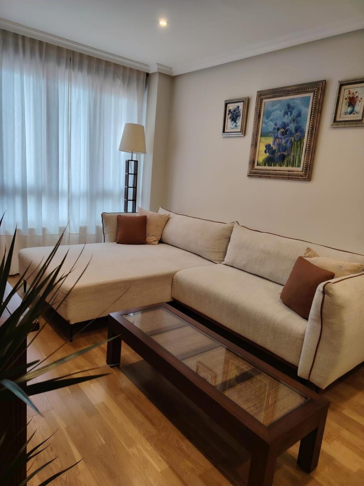 Avello Oviedo Con Parking Daire Dış mekan fotoğraf