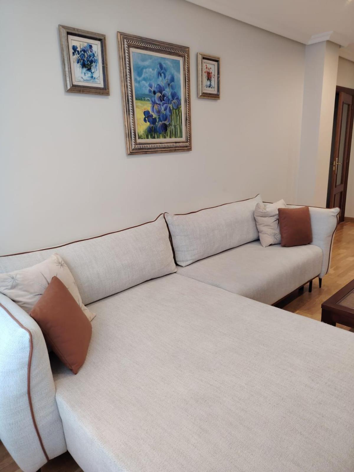 Avello Oviedo Con Parking Daire Dış mekan fotoğraf
